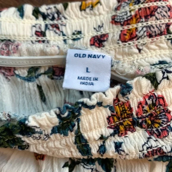 Old Navy Floral Blouse - Picture 4 of 6